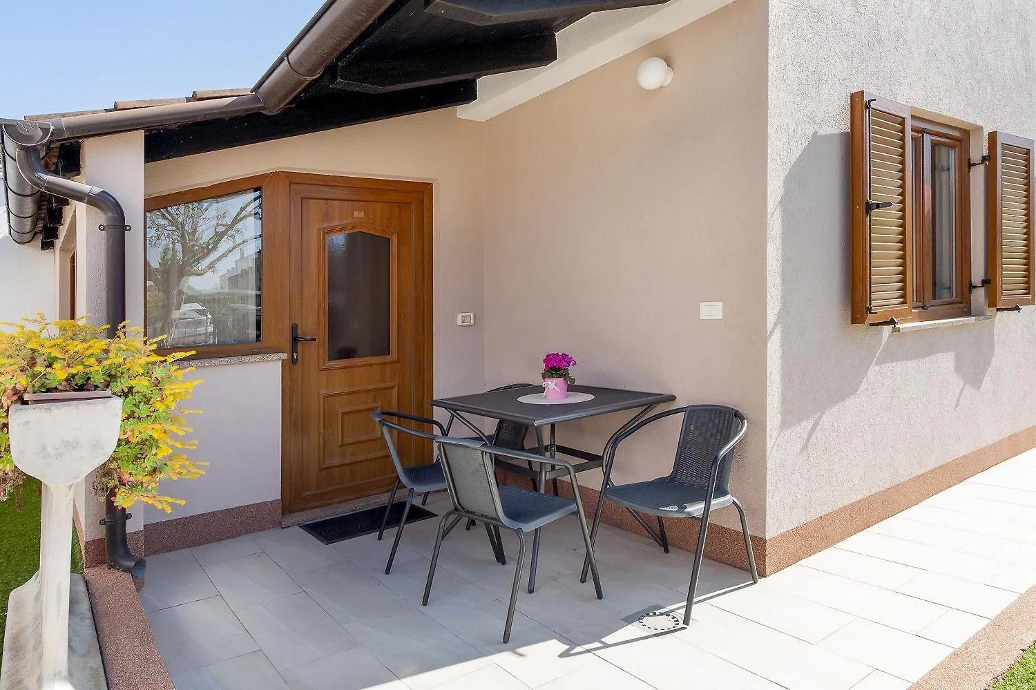 Cozy Apartment Nur 600 Meter Zum Strand Mit Grill, Privater Terrasse, Waschmaschine Rovinj