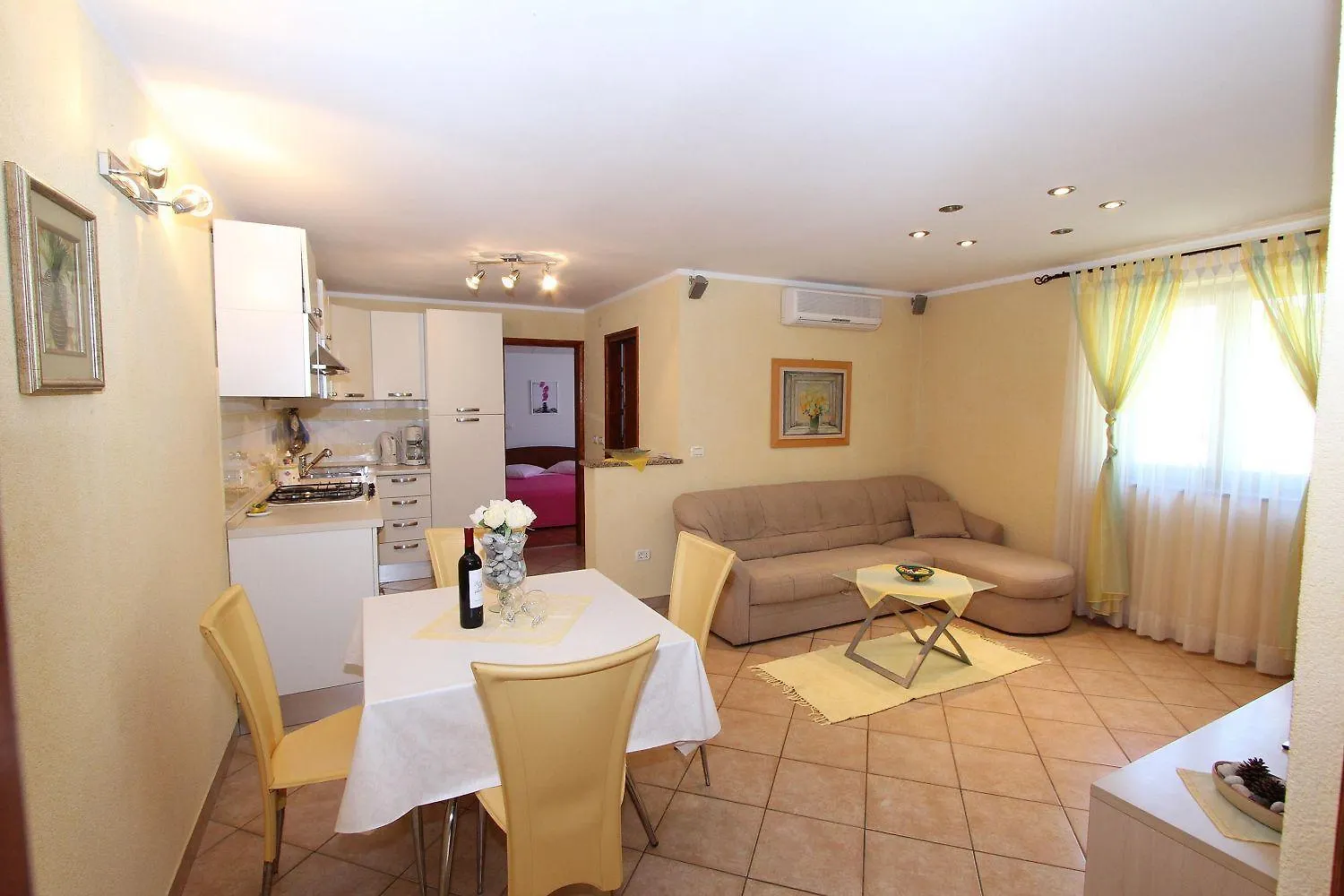 Cozy Apartment Nur 600 Meter Zum Strand Mit Grill, Privater Terrasse, Waschmaschine Rovinj 0*,