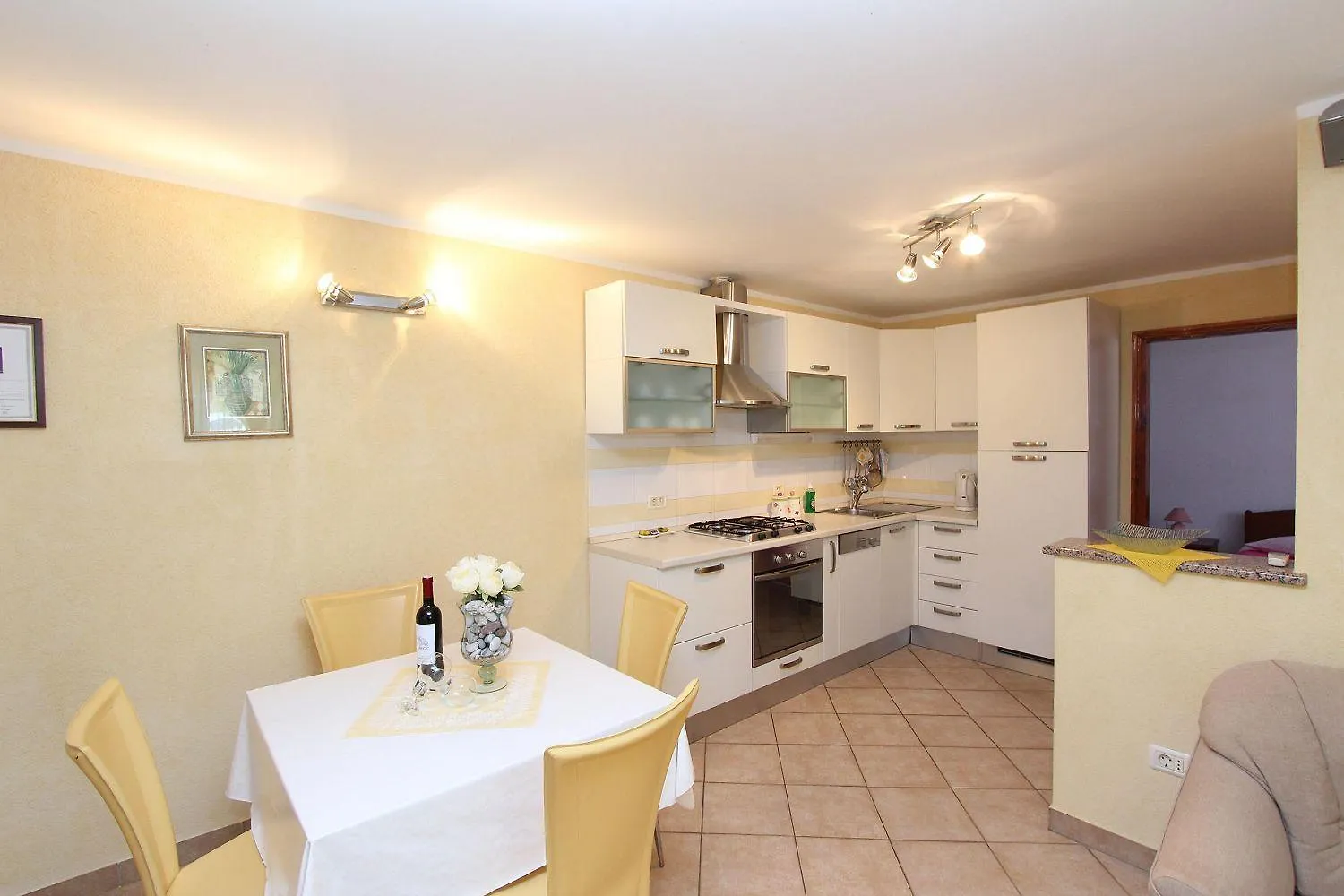 Cozy Apartment Nur 600 Meter Zum Strand Mit Grill, Privater Terrasse, Waschmaschine Rovinj